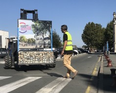 installation des panneaux a la gare de la rochelle rc2c